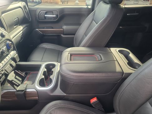 Used 2020 Chevrolet Silverado 1500 LT Trail Boss image 15