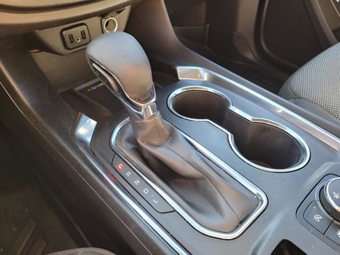 Certified 2023 Chevrolet Traverse LT image 32