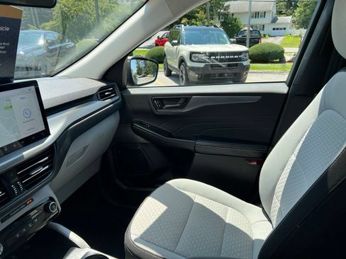 Used 2023 Ford Escape Active w/ Tech Pack #1 AWD/4WD image 40