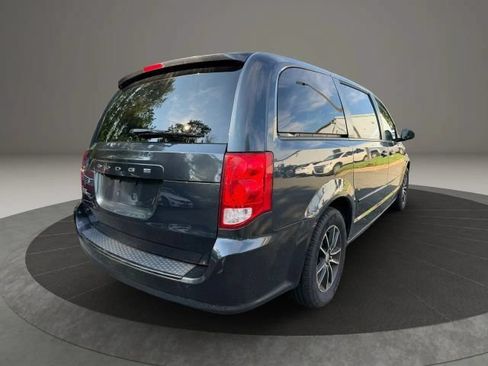 Used 2014 Dodge Grand Caravan SXT w/ UConnect Hands-Free Group FWD image 5