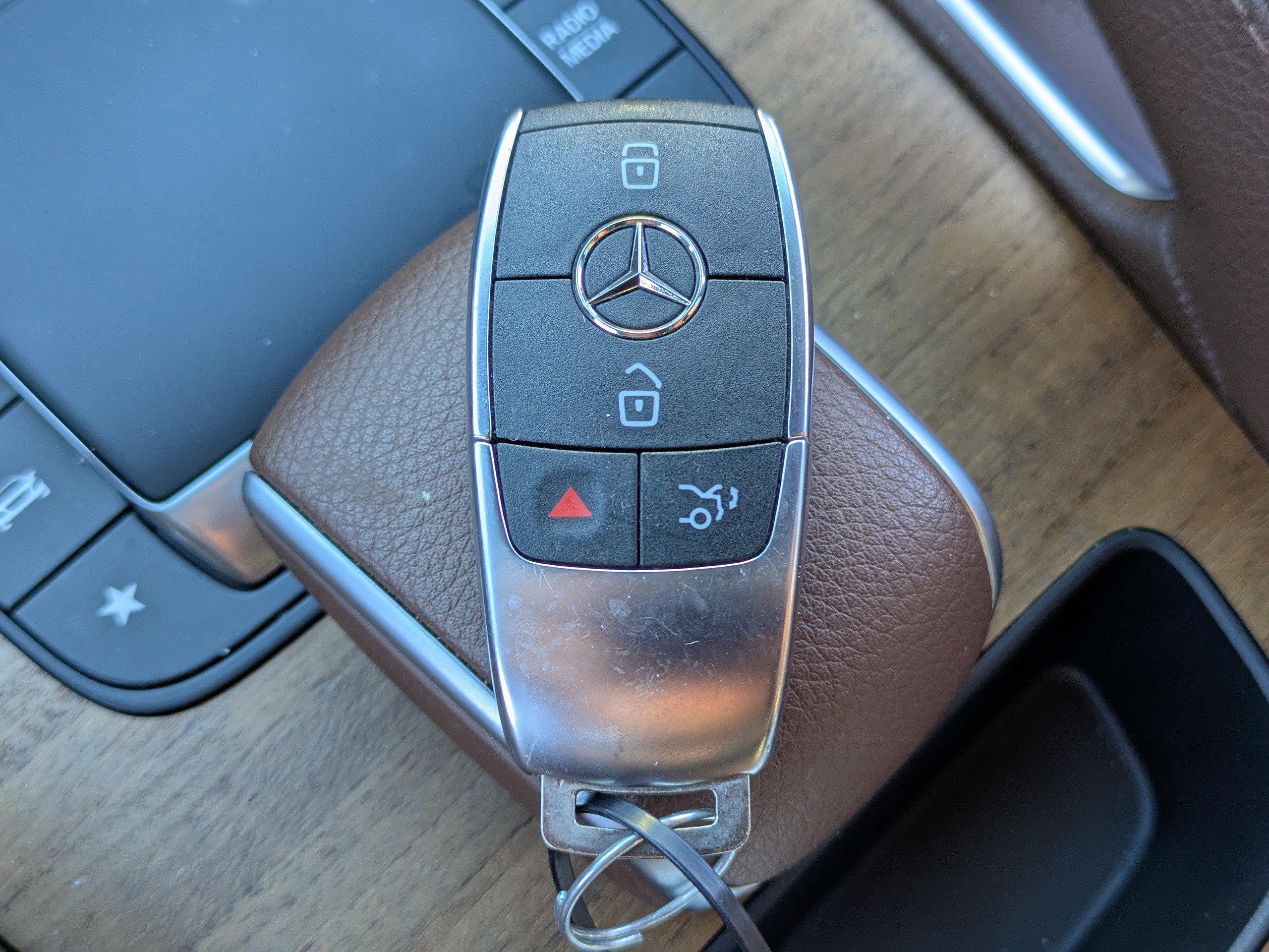 Used 2024 Mercedes-Benz GLE 350 4MATIC image 30
