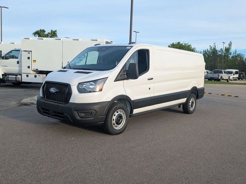 New 2026 Ford Transit 150 Low Roof RWD image 7