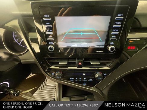 Used 2022 Toyota Camry SE image 28