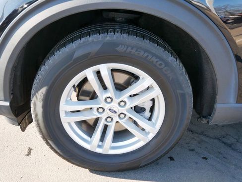 Certified 2023 Ford Explorer XLT w/ Equipment Group 202A image 6