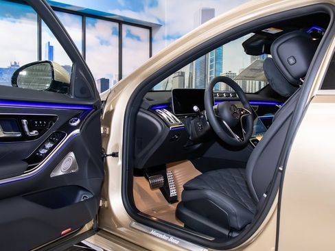 New 2026 Mercedes-Benz S 580 4MATIC Sedan image 13