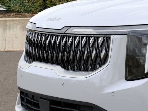New 2026 Kia Carnival LX FWD image 13