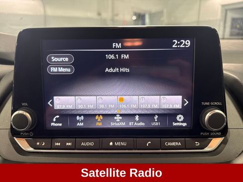 Used 2024 Nissan Rogue SV AWD/4WD image 11