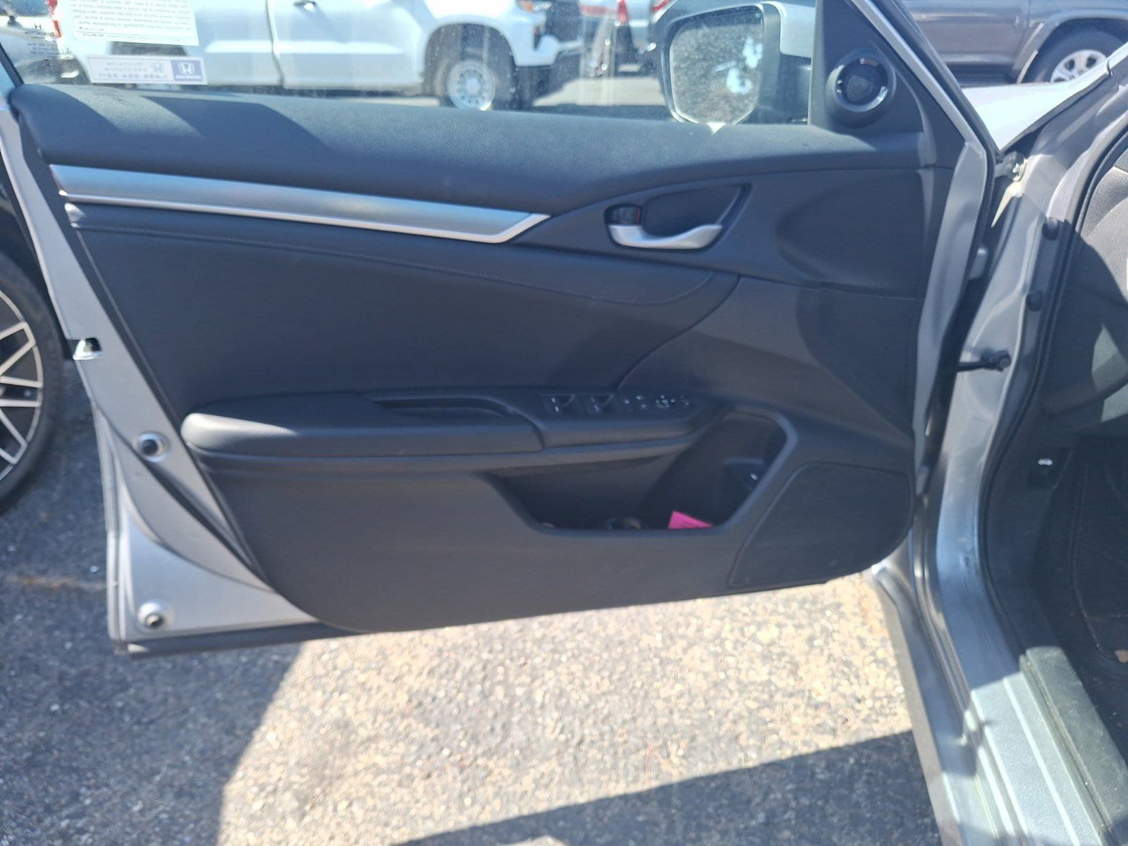 Used 2018 Honda Civic EX-L image 11
