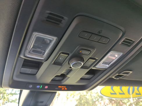 Used 2022 Chevrolet Tahoe Premier image 19