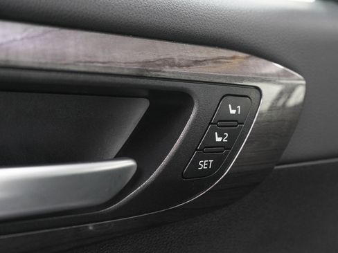 Used 2024 Toyota Highlander Platinum AWD/4WD image 25