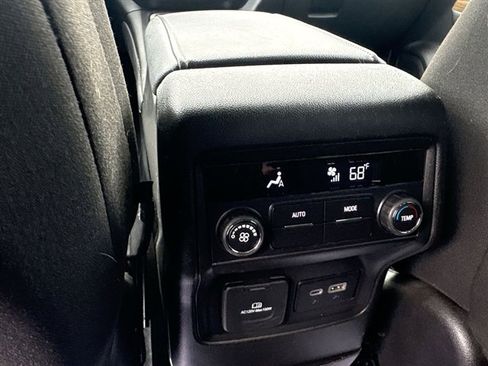 Certified 2023 GMC Acadia SLE w/ Driver Convenience Package image 21