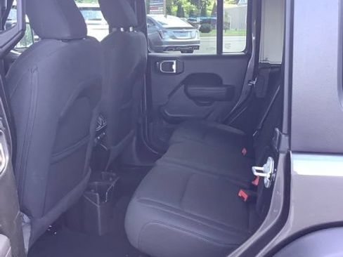 Certified 2022 Jeep Wrangler Unlimited Sport AWD/4WD image 18