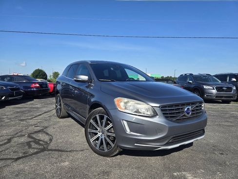 Used 2016 Volvo XC60 T6 w/ Proximity Package AWD/4WD image 6