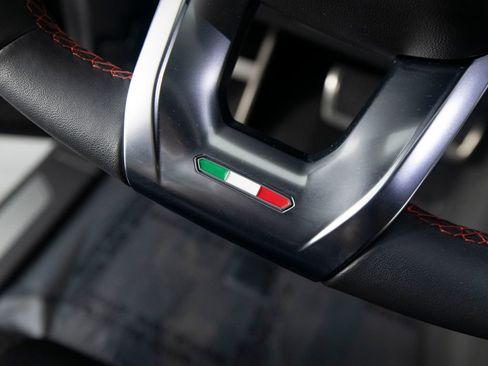 Used 2024 Lamborghini Urus S AWD/4WD image 19