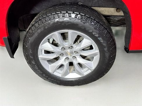 Used 2023 Chevrolet Silverado 1500 Custom image 23