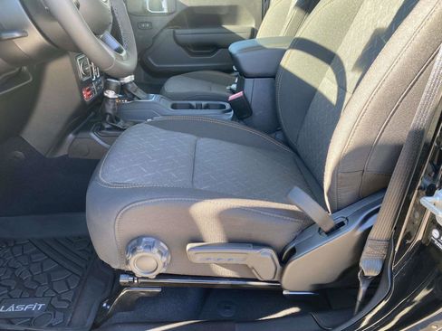 Certified 2025 Jeep Gladiator Mojave w/ Safety Group image 22