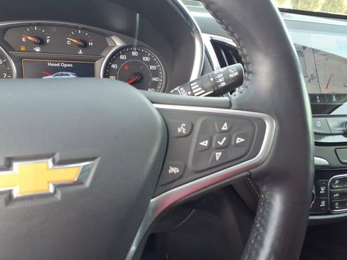 Used 2022 Chevrolet Equinox Premier AWD/4WD image 18