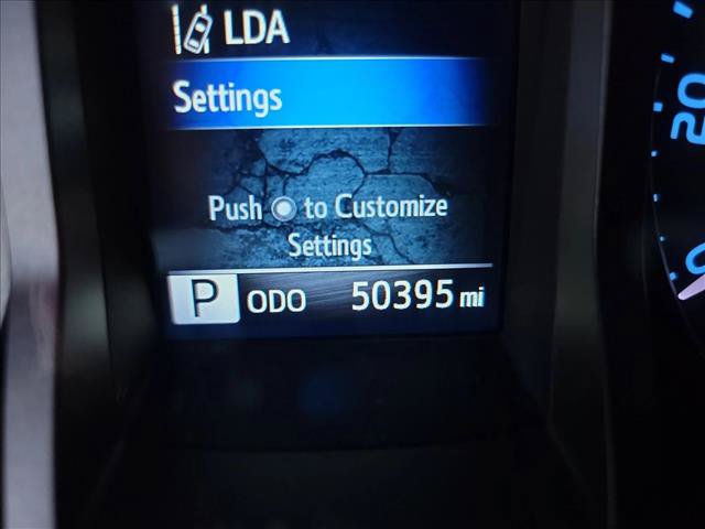 Used 2021 Toyota Tacoma TRD Off-Road w/ Technology Package AWD/4WD image 17