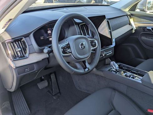 New 2026 Volvo XC90 B6 Core image 8