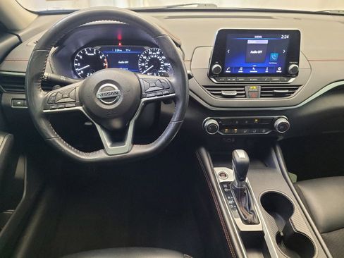 Used 2022 Nissan Altima 2.5 SR FWD image 22