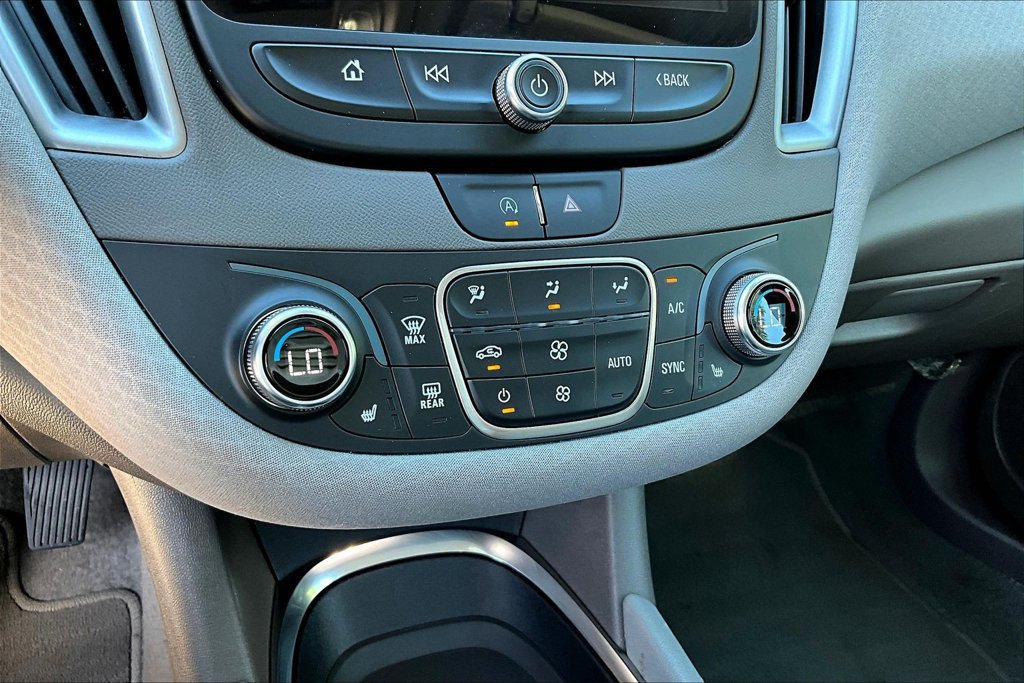 Used 2025 Chevrolet Malibu LT FWD image 16