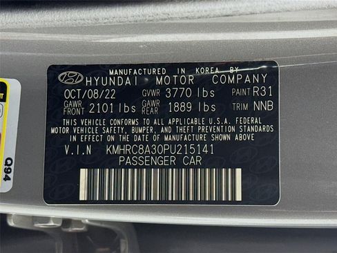 Used 2023 Hyundai Venue Limited w/ Cargo Package FWD image 31