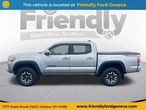 Used 2020 Toyota Tacoma TRD Off-Road w/ Technology Package AWD/4WD image 8