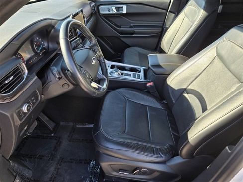 Used 2020 Ford Explorer Limited image 11