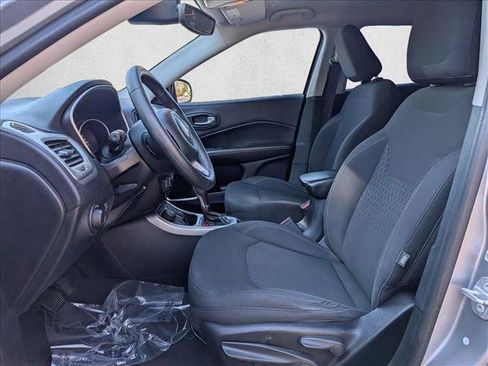 Used 2018 Jeep Compass Sport AWD/4WD image 16