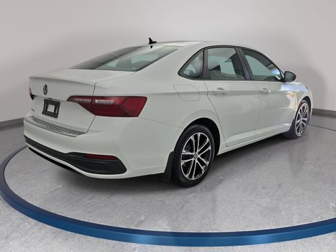 Certified 2024 Volkswagen Jetta Sport FWD image 5