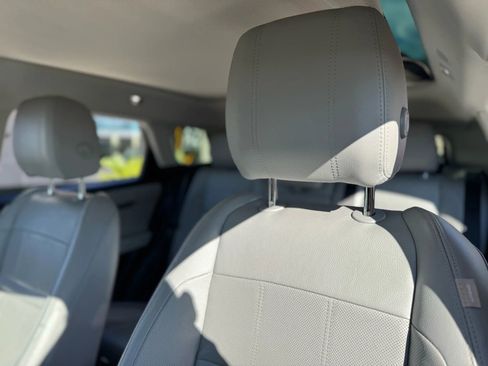 Used 2020 Land Rover Range Rover Evoque SE image 16