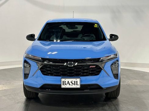 Used 2024 Chevrolet Trax RS w/ Driver Confidence Package FWD image 9