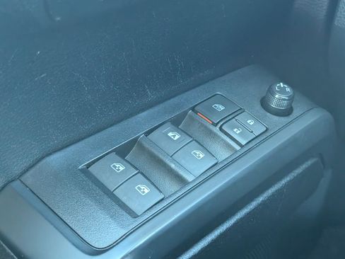 Used 2021 Toyota Tacoma SR image 12