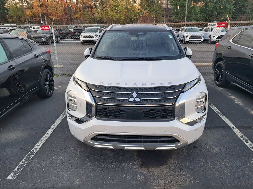 Used 2024 Mitsubishi Outlander SEL AWD/4WD image 5