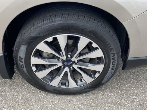 Used 2017 Subaru Outback 2.5i Limited image 27