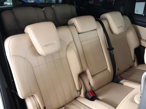 Used 2018 Mercedes-Benz GLS 450 4MATIC w/ Premium Package image 37