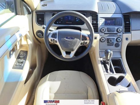 Used 2017 Ford Taurus SE image 8