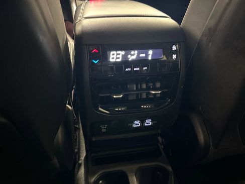 Used 2022 Jeep Grand Cherokee L Laredo w/ Luxury Tech Group I image 29