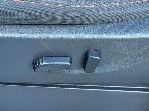 Used 2024 Nissan Frontier PRO-4X w/ Technology Package image 12