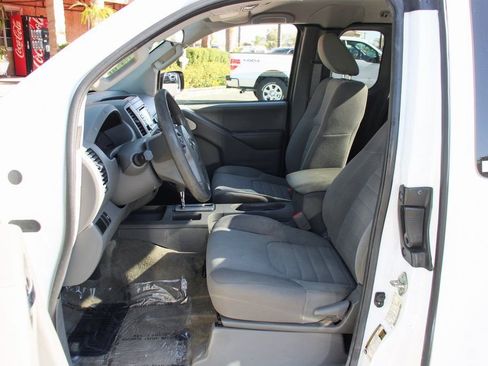 Used 2017 Nissan Frontier S image 16