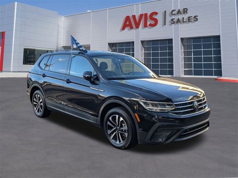 Used 2024 Volkswagen Tiguan S image 3