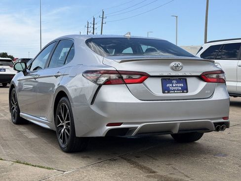 Used 2024 Toyota Camry SE FWD image 7