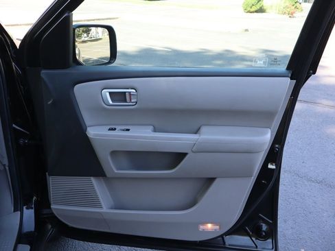 Used 2012 Honda Pilot Touring image 28