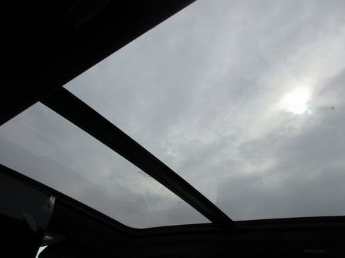 New 2026 GMC Yukon Elevation w/ Elevation Premium Package image 16