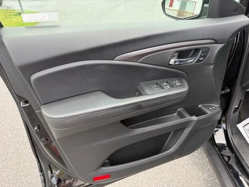 Used 2021 Honda Pilot Special Edition image 10