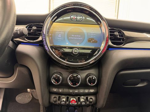 Used 2023 MINI Cooper 4-Door Hardtop image 28