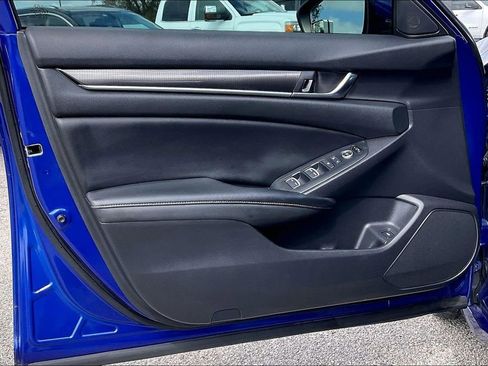 Used 2019 Honda Accord Sport image 17