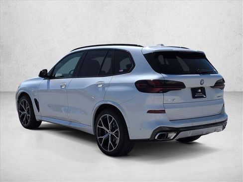 New 2026 BMW X5 xDrive50e w/ M Sport Package image 9