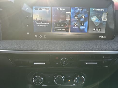 New 2026 Nissan Kicks S image 28