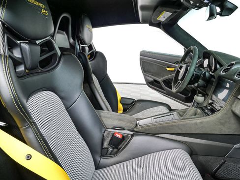 Certified 2025 Porsche 718 Boxster Spyder RS RWD image 20